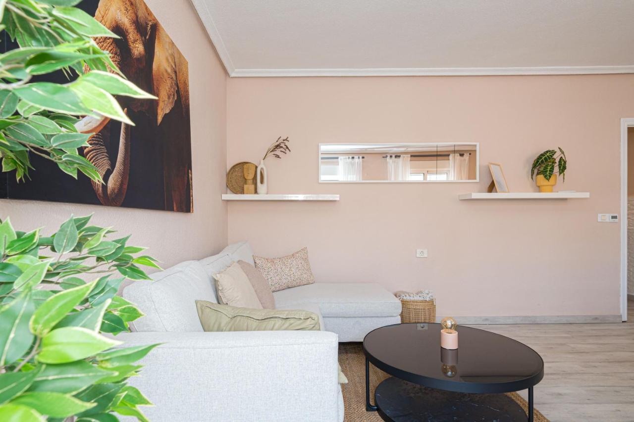 Casa Terra: Apartment 50 Meters From The Beach ตอร์เรเวียคา ภายนอก รูปภาพ